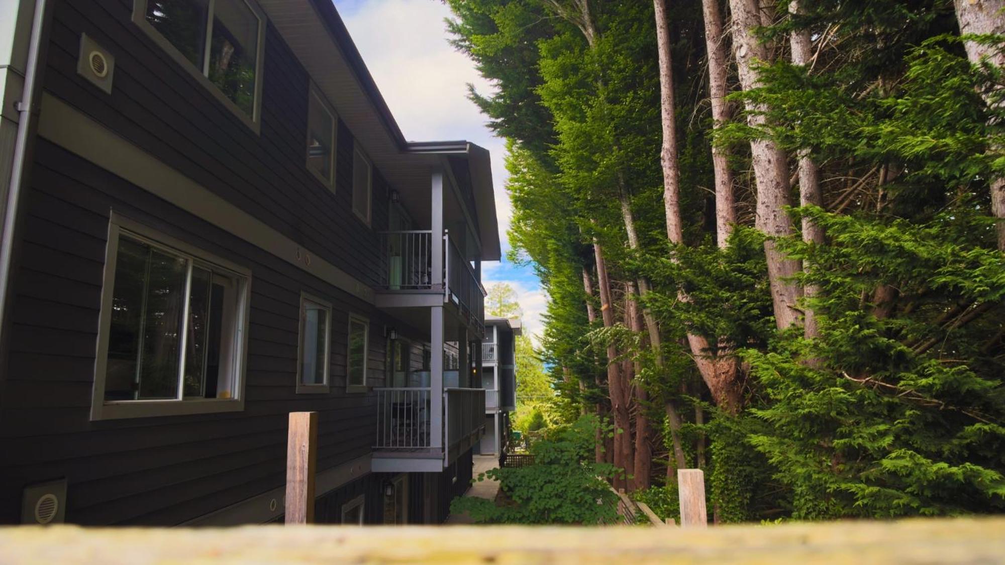 Gibsons Landing Inn Exterior foto